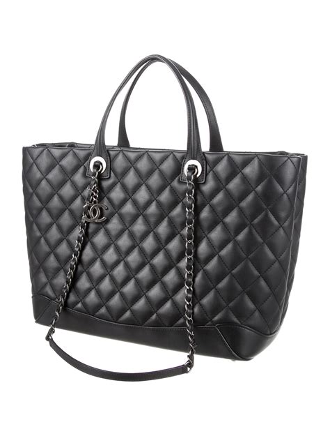 chanel quilted shopping tote|chanel large shopping tote price.